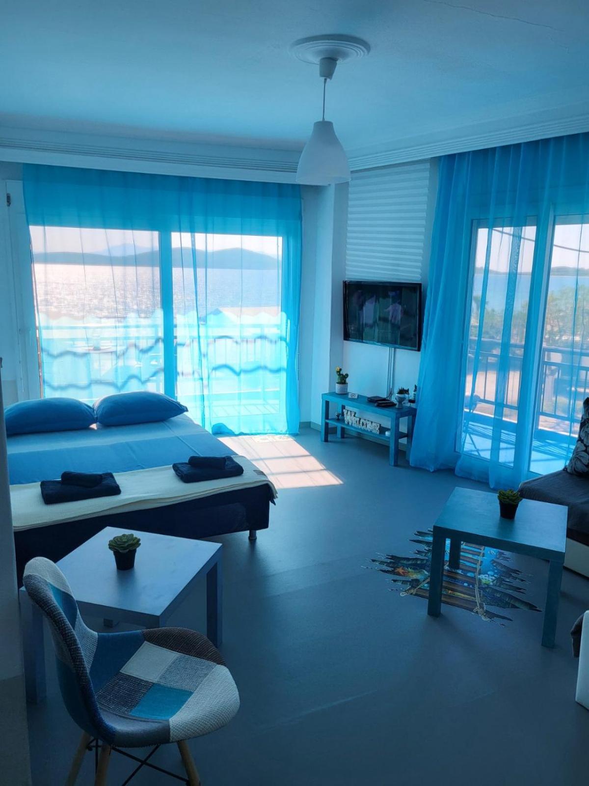 Appartamento Upper Deck Apt. Néa Péramos Esterno foto
